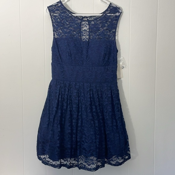 B Darlin Dress Womens Jr. 13/14 Navy Blue Sheer Floral Lace Tulle Keyhole Flare